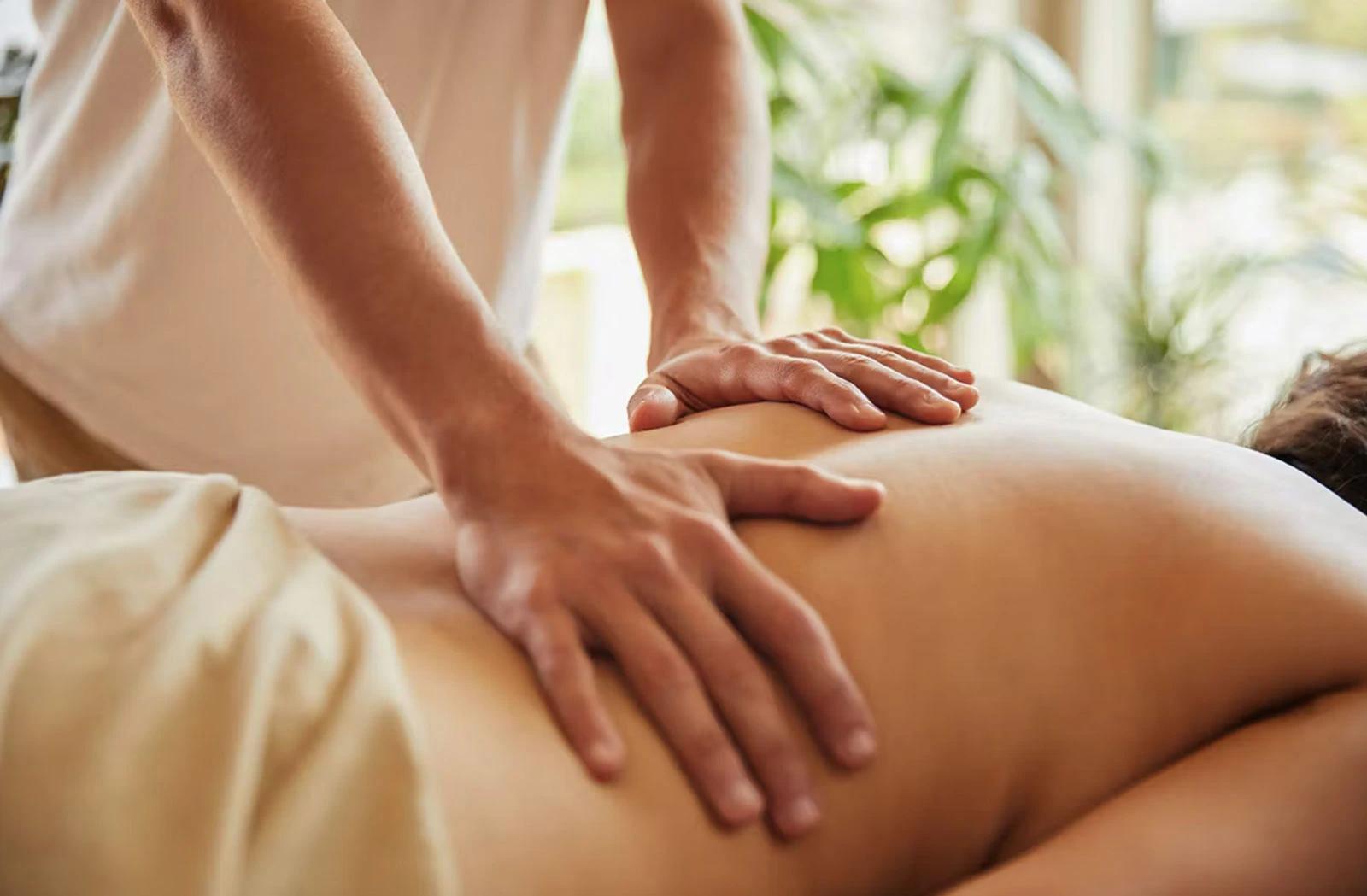 Shiatsu-Behandlung auf der Matte – Praxis in Bülach, Angebot für Embrach